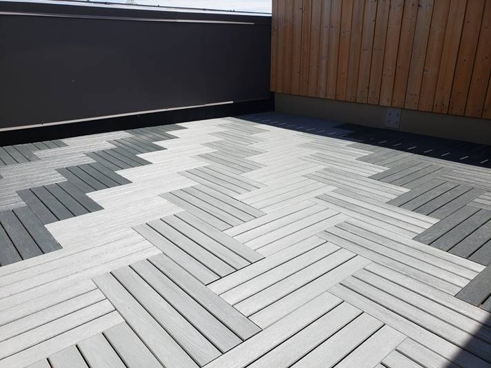 Decorate with condo balcony flooring