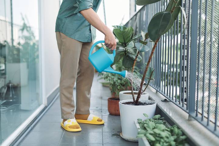 A garden can be a great addition for minimalist balcony ideas in your condo.