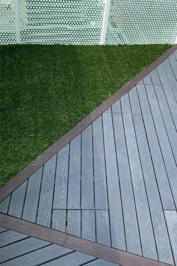 designer-deck-mix-n-match-recycled-plastic-grass-balcony
